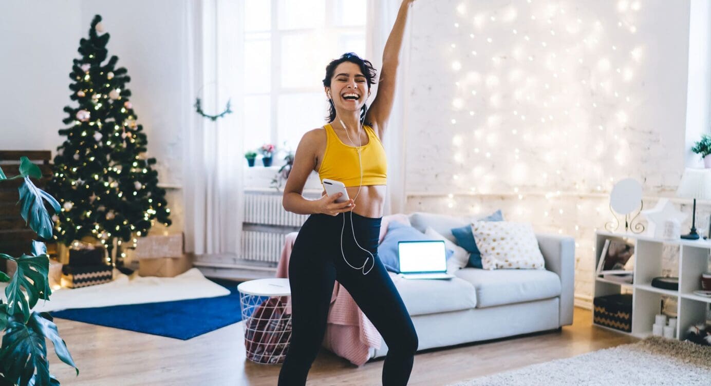 Glór Na Móna (@glor.mona) • Facebook, image size:1384x752